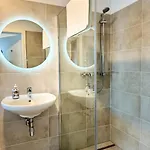 Apartment Promenade By Bestchoice - Self Check-in With Parking Option
